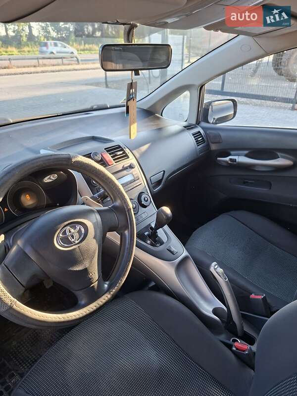 Хетчбек Toyota Auris 2008 в Тернополі