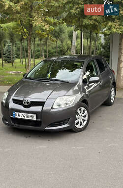 Хэтчбек Toyota Auris 2008 в Киеве
