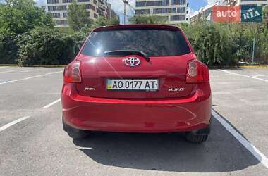 Хэтчбек Toyota Auris 2008 в 