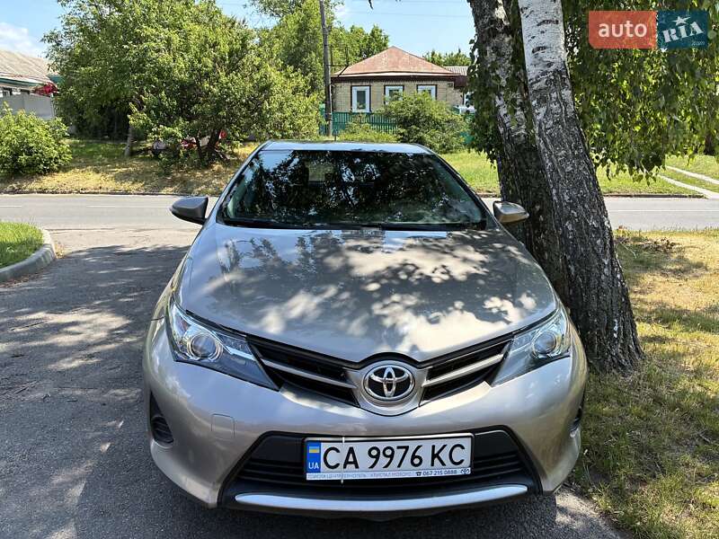 Toyota Auris 2013