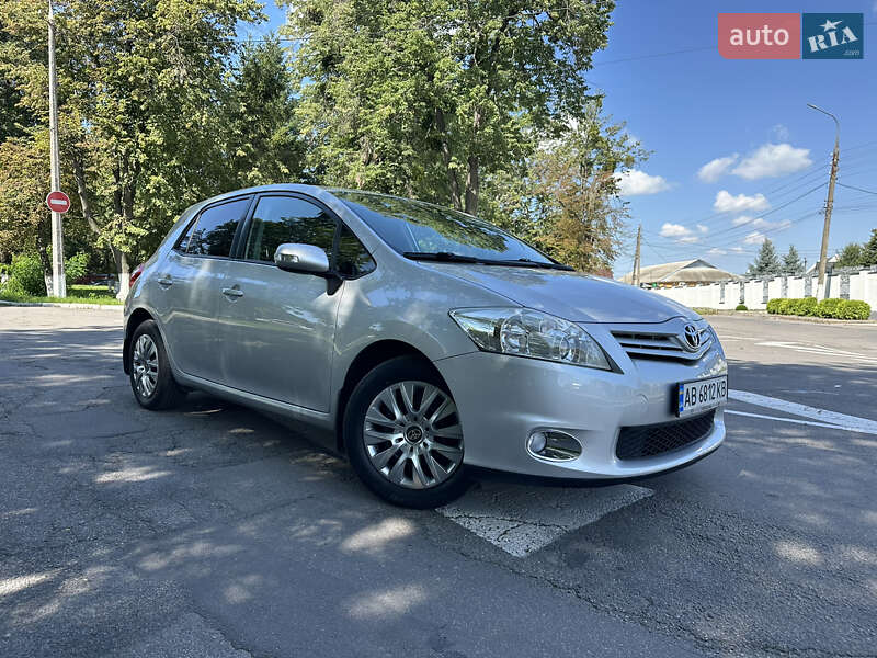 Toyota Auris 2012