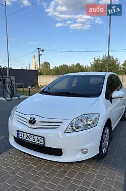 Хетчбек Toyota Auris 2011 в Дніпрі