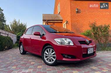 Хэтчбек Toyota Auris 2008 в Ахтырке