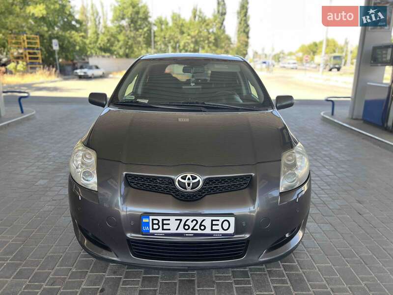 Хэтчбек Toyota Auris 2007 в Николаеве