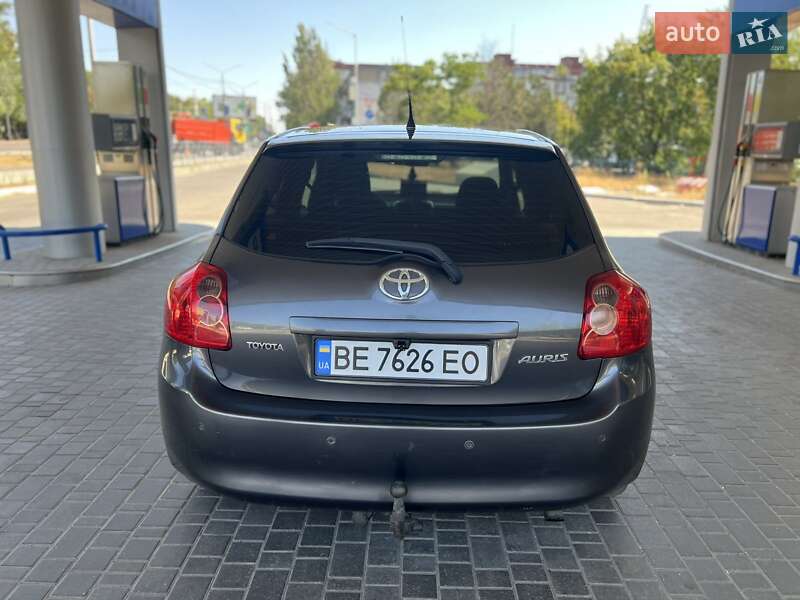 Хэтчбек Toyota Auris 2007 в Николаеве