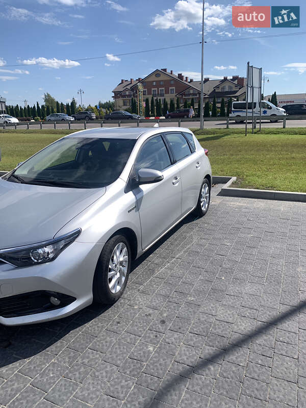 Універсал Toyota Auris 2016 в Львові