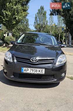 Хэтчбек Toyota Auris 2010 в Запорожье