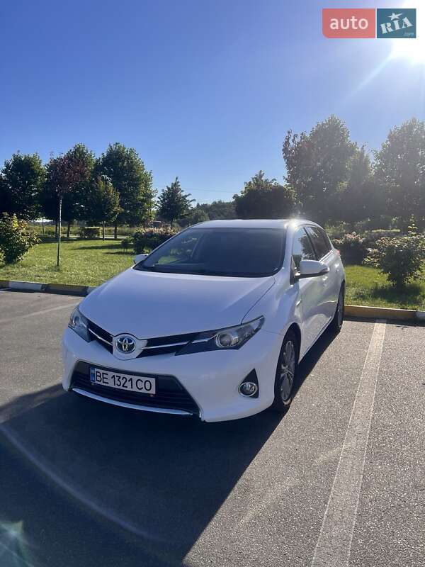 Toyota Auris 2013
