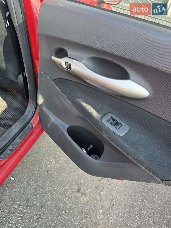 Хэтчбек Toyota Auris 2007 в Киеве фото 25 Хэтчбек Toyota Auris 2007 в Киеве