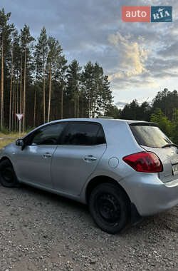 Хэтчбек Toyota Auris 2007 в 