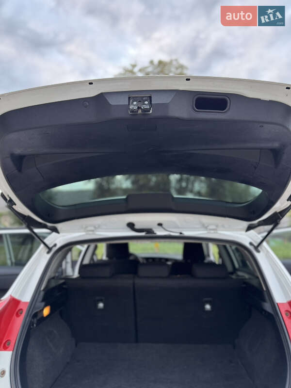 Хэтчбек Toyota Auris 2013 в Хмельницком фото 25 Хэтчбек Toyota Auris 2013 в Хмельницком