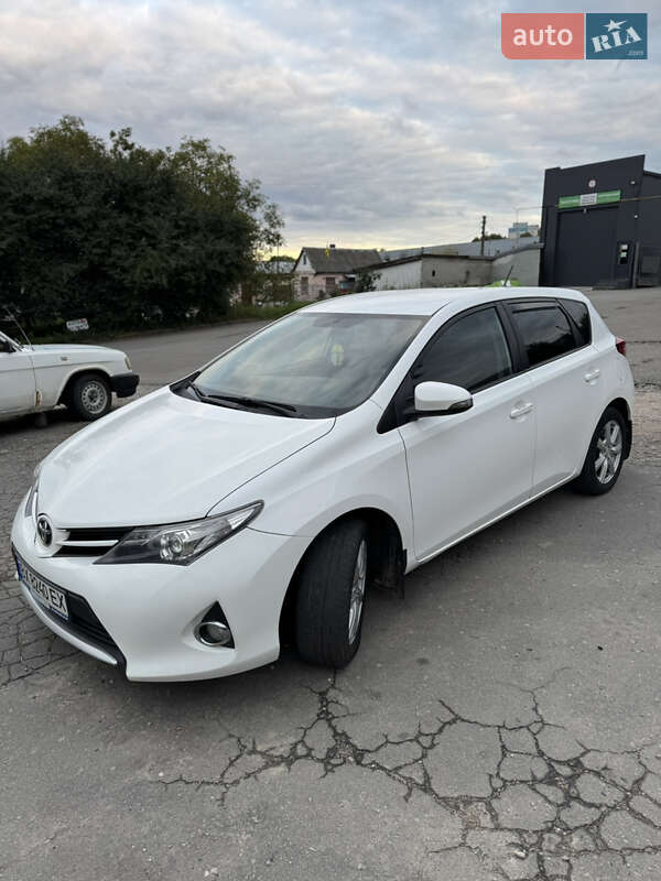 Хэтчбек Toyota Auris 2013 в Хмельницком фото 37 Хэтчбек Toyota Auris 2013 в Хмельницком