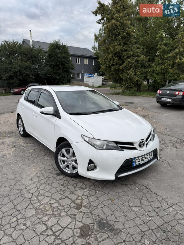 Хэтчбек Toyota Auris 2013 в Хмельницком фото 39 Хэтчбек Toyota Auris 2013 в Хмельницком