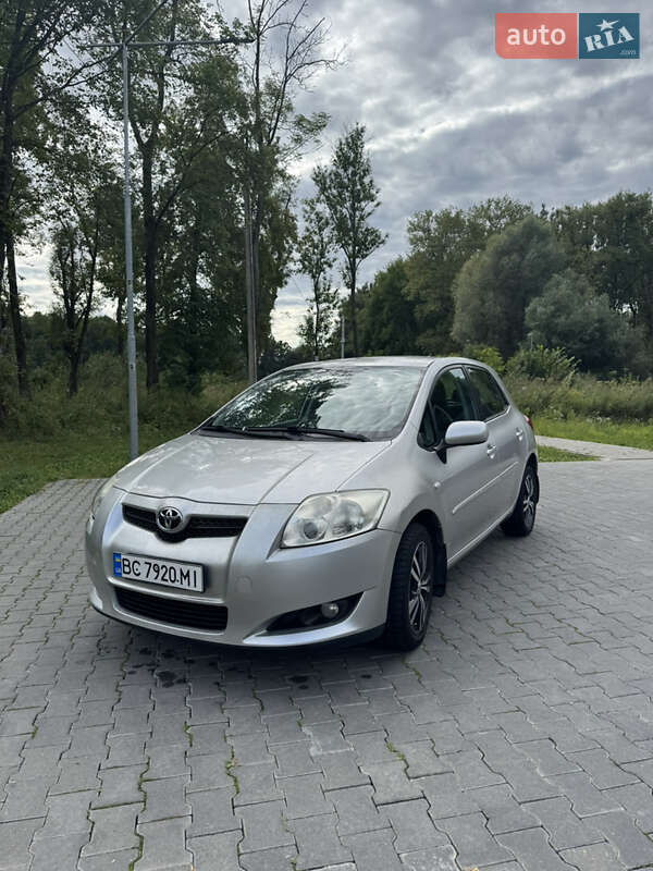 Хэтчбек Toyota Auris 2008 в Дрогобыче фото Хэтчбек Toyota Auris 2008 в Дрогобыче