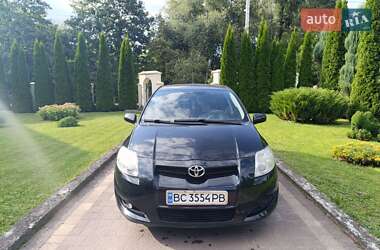 Хетчбек Toyota Auris 2008 в Самборі