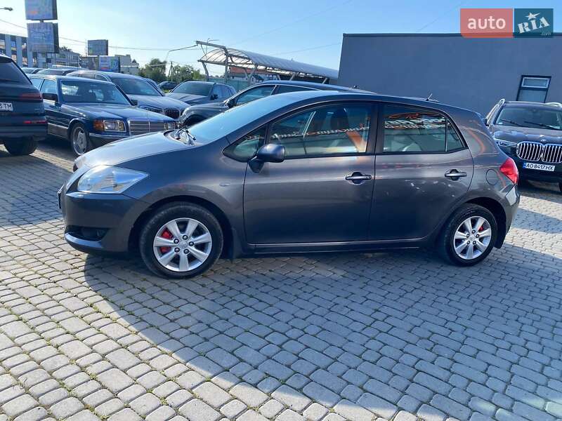 Хэтчбек Toyota Auris 2008 в Львове