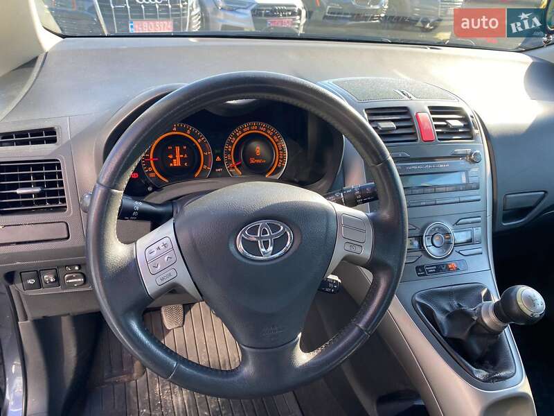Хэтчбек Toyota Auris 2008 в Львове