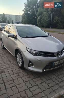 Хэтчбек Toyota Auris 2013 в Сумах