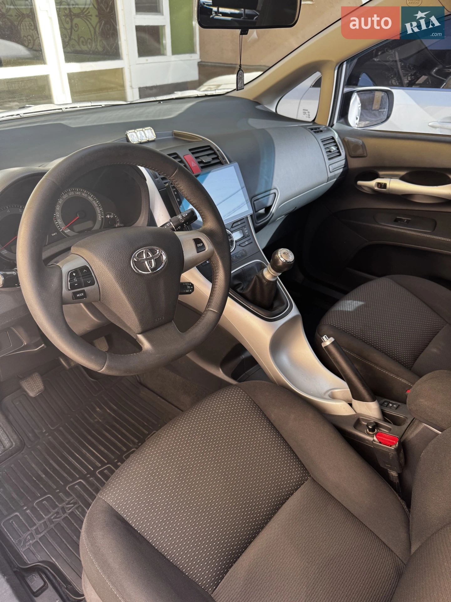 2011 Toyota Auris - мініатюра 8