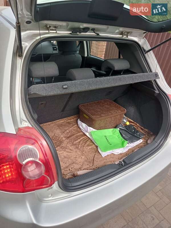 Хетчбек Toyota Auris 2007 в Луцьку