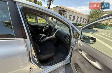 Хэтчбек Toyota Auris 2008 в 