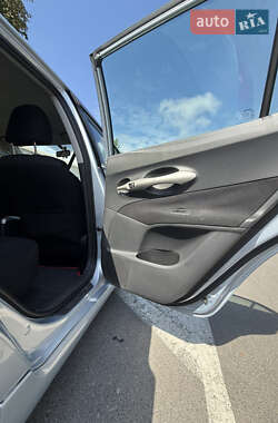 Хэтчбек Toyota Auris 2008 в 