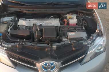 Хэтчбек Toyota Auris 2014 в 