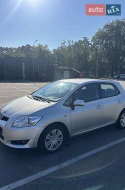 Хэтчбек Toyota Auris 2008 в 