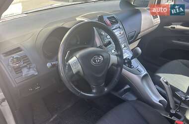 Хэтчбек Toyota Auris 2008 в 