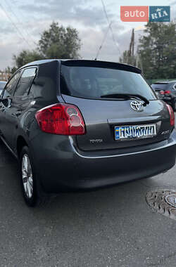Хэтчбек Toyota Auris 2008 в 