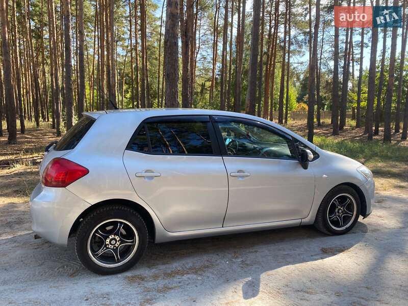 Хэтчбек Toyota Auris 2007 в Ирпене