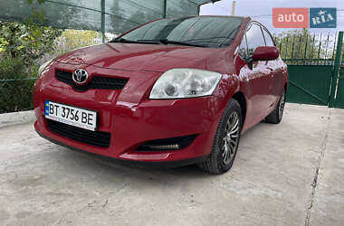 Хэтчбек Toyota Auris 2007 в 