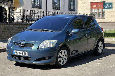 Хэтчбек Toyota Auris 2007 в Киеве