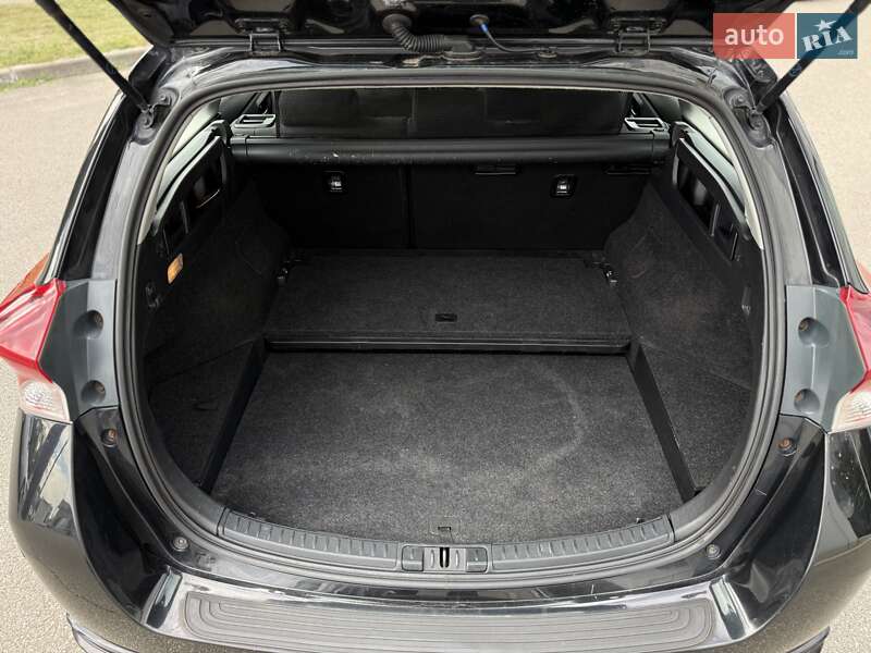 Універсал Toyota Auris 2018 в Києві фото 25 Універсал Toyota Auris 2018 в Києві
