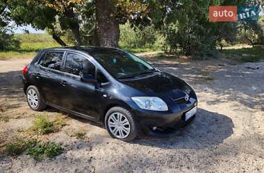 Хэтчбек Toyota Auris 2008 в 