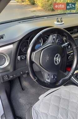 Универсал Toyota Auris 2014 в 