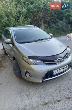 Универсал Toyota Auris 2014 в 