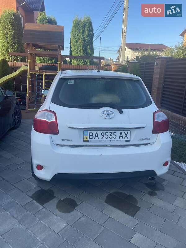 Toyota Auris 2012