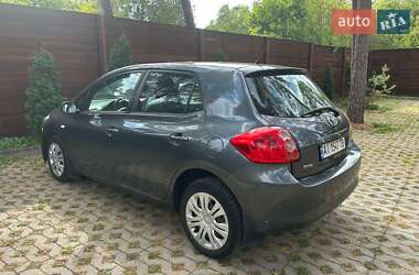 Хэтчбек Toyota Auris 2008 в Петропавловской Борщаговке