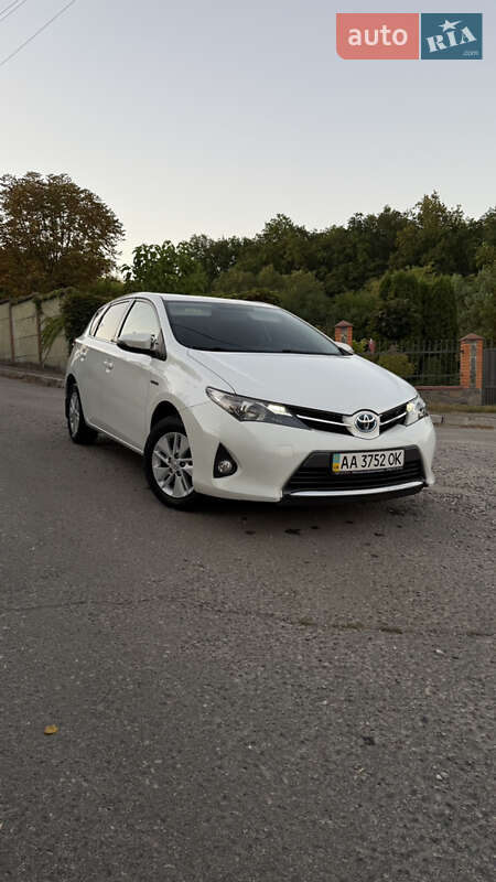 Хетчбек Toyota Auris 2014 в Василькові