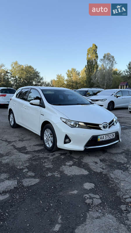 Хетчбек Toyota Auris 2014 в Василькові