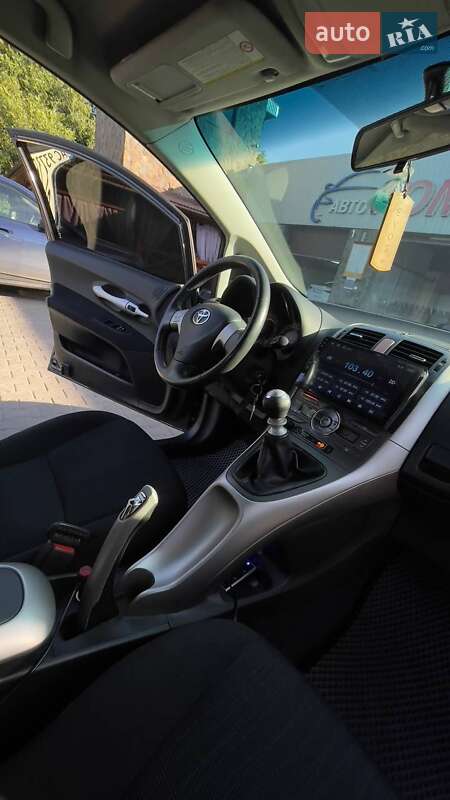 Хетчбек Toyota Auris 2008 в Луцьку