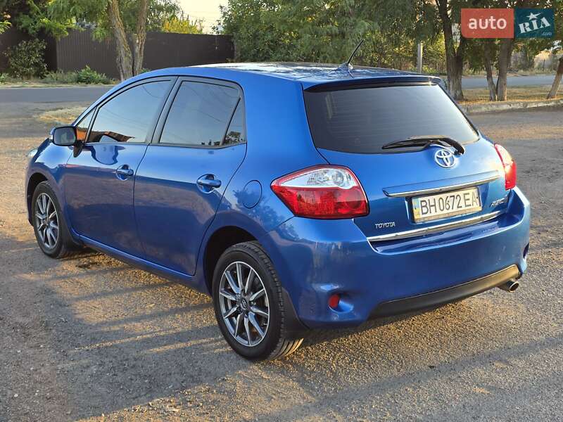 Toyota Auris 2010