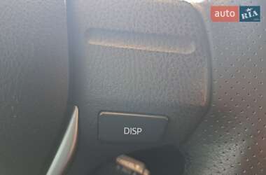 Хэтчбек Toyota Auris 2013 в 