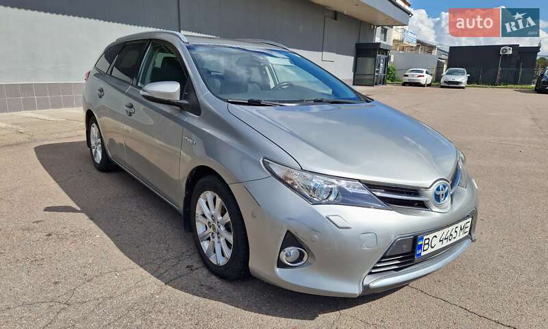 Універсал Toyota Auris 2013 в Львові