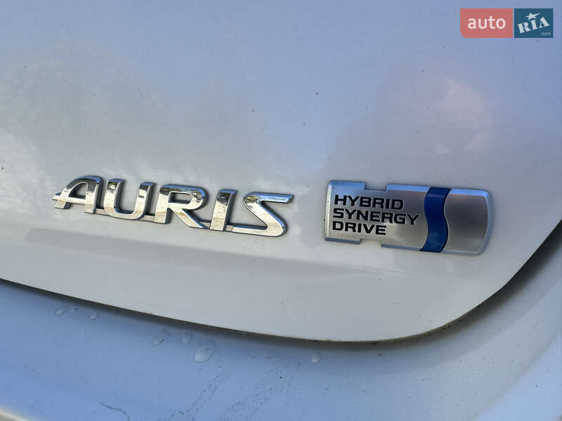 Хэтчбек Toyota Auris 2013 в Киеве