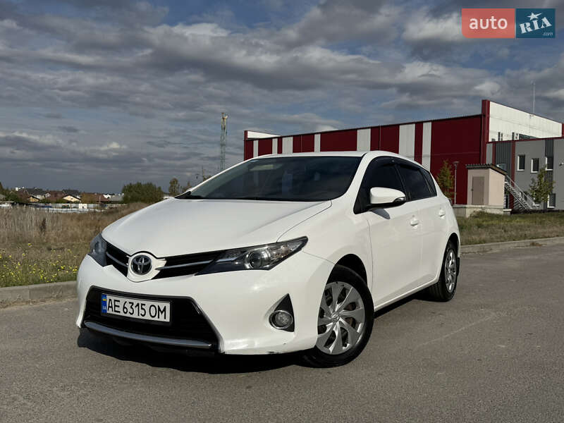 Хэтчбек Toyota Auris 2013 в Днепре фото Хэтчбек Toyota Auris 2013 в Днепре