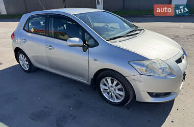 Хэтчбек Toyota Auris 2007 в 