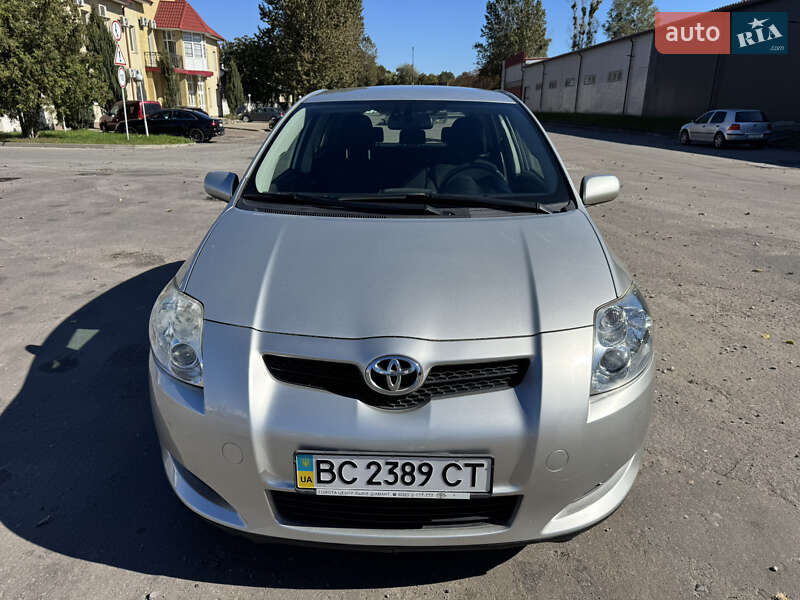 Хэтчбек Toyota Auris 2007 в Львове