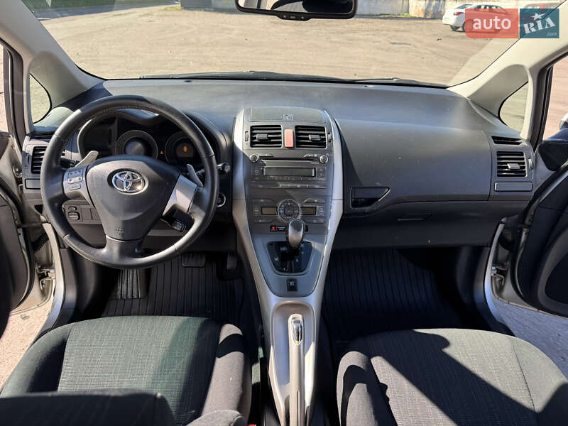 Хэтчбек Toyota Auris 2007 в Львове